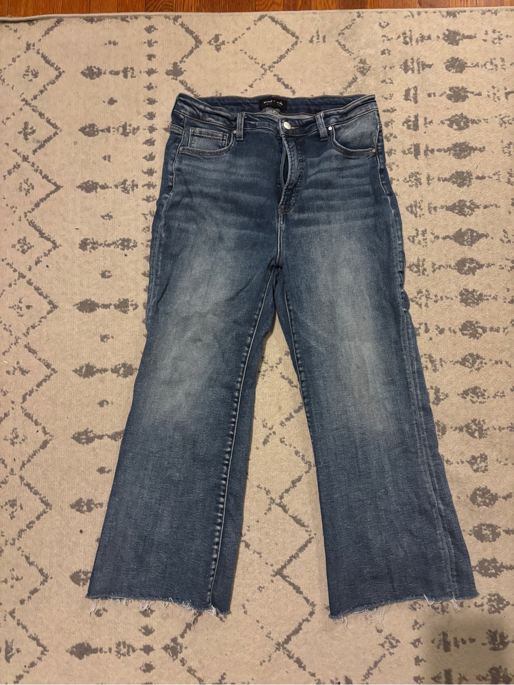 Risen Women’s Mid Wash Blue Cropped Wide-Leg Jeans
